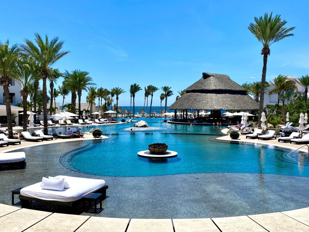 Beyond the Brochure: The Real Difference Between Timeshare and Hotel Stays in Mexico