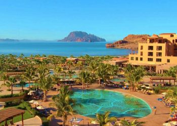The Invisible Engine: How Hospitality Systems Turn First-Time Guests into Lifelong Travelers